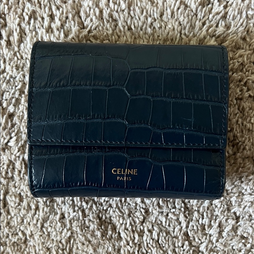Celine Navy Croc Embossed Wallet /Navy blue